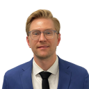 Evan Loenser headshot